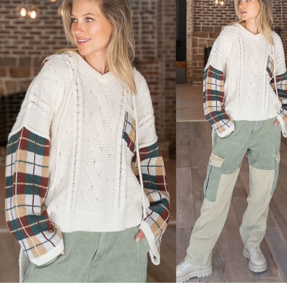 BPS13🤍🤎POL perspective in a boho cream v-neck sweater w/tan+brown check trim - Picture 2 of 11